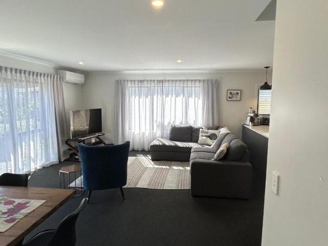 House for rent in Pauatahanui, Wellington