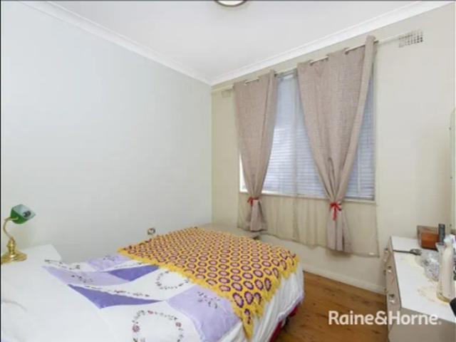 House for rent in Wollongong West, New South Wales