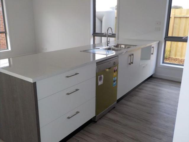 Townhouse for rent in Ballan, Victoria