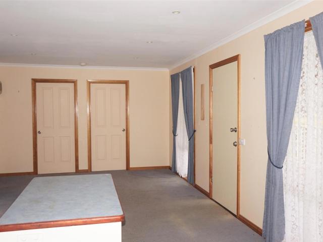 House for sale in Victoria