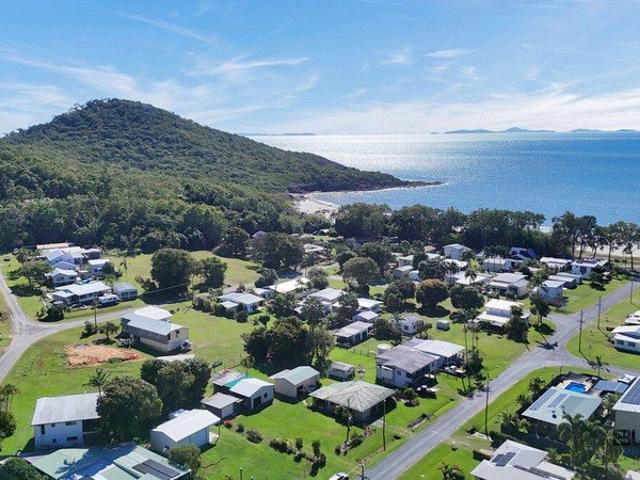 Apartment for sale in Ball Bay