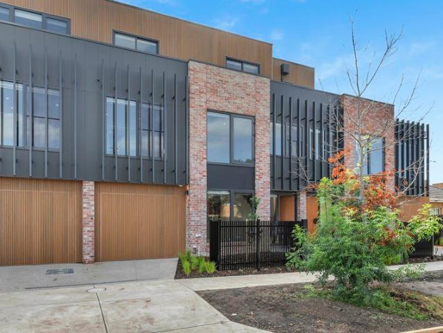Townhouse for rent in Camerons Creek, Victoria