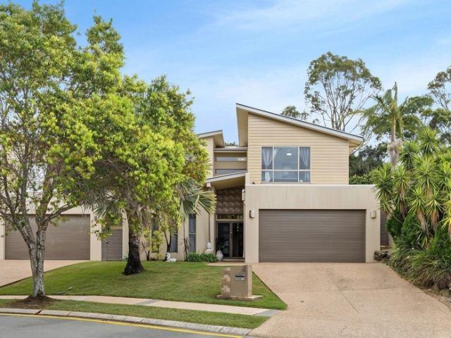 Duplex for sale in Robina, Gold Coast City