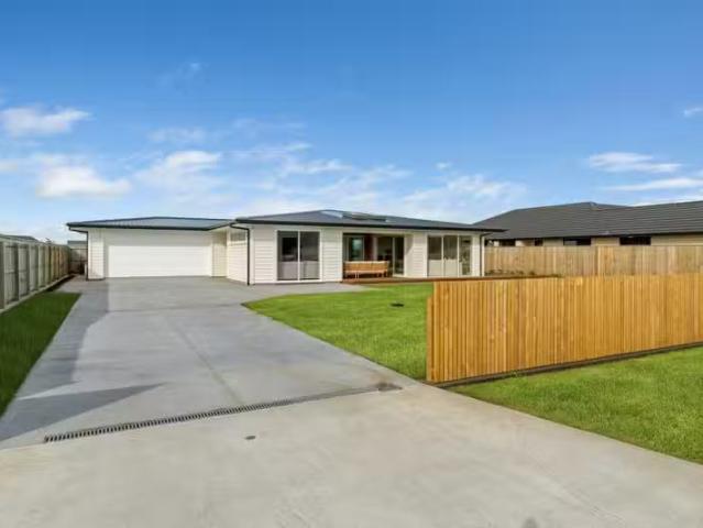 House for sale in Days Bay, Wellington