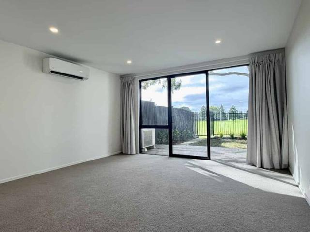 House for rent in Chaslands, Canterbury
