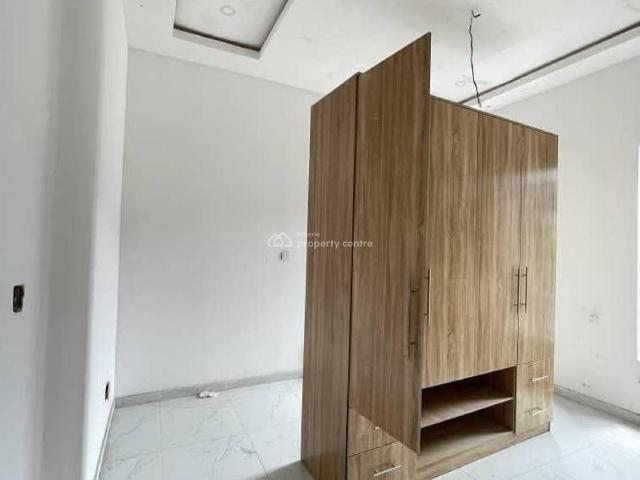 Flat for sale in Lagos Mainland, Abuja