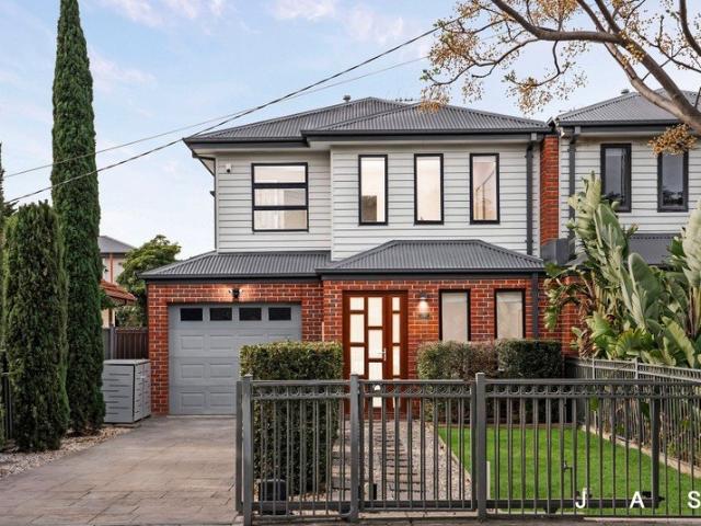 House for sale in Maidstone, Melbourne