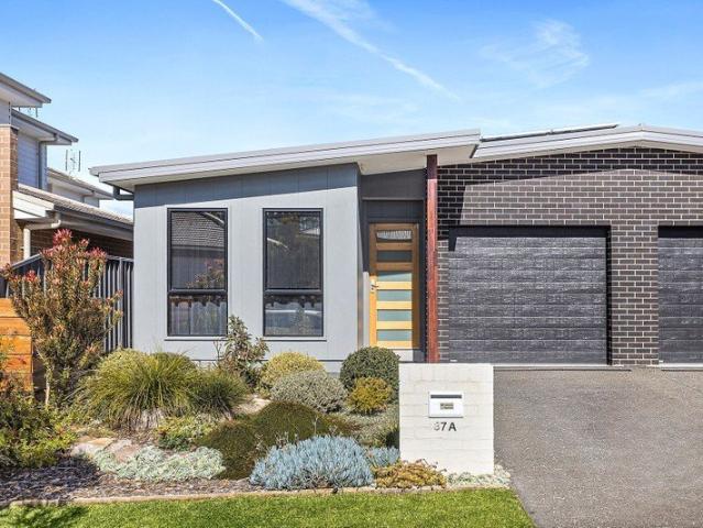 Duplex for rent in Kembla Grange Estate, Wollongong City Council