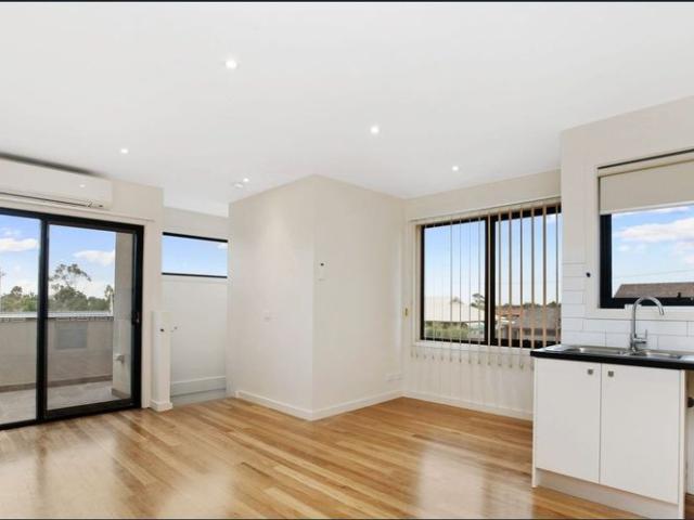 Townhouse for rent in Camerons Creek, Victoria