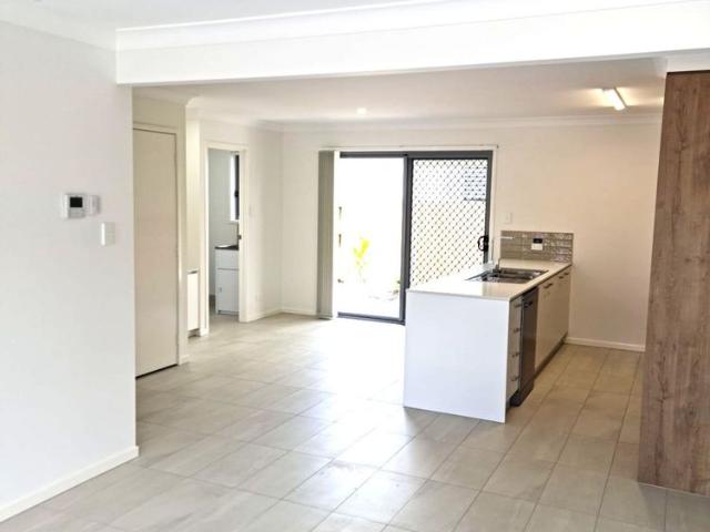 Townhouse for rent in Toombul, Queensland