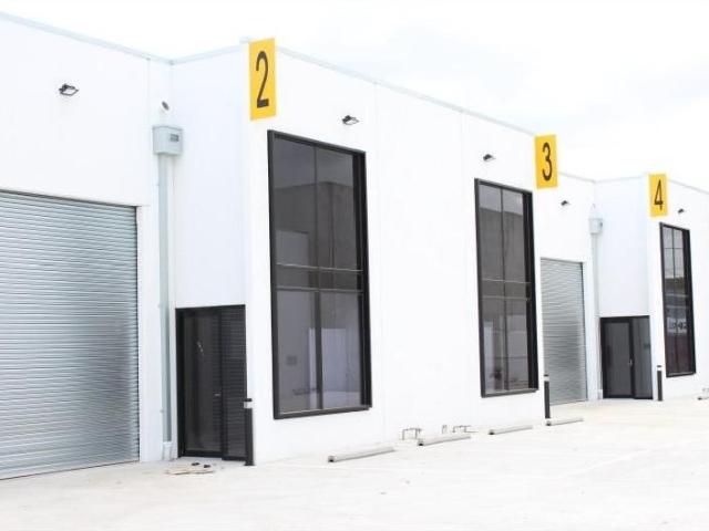 Warehouse for rent in Airport West, Melbourne