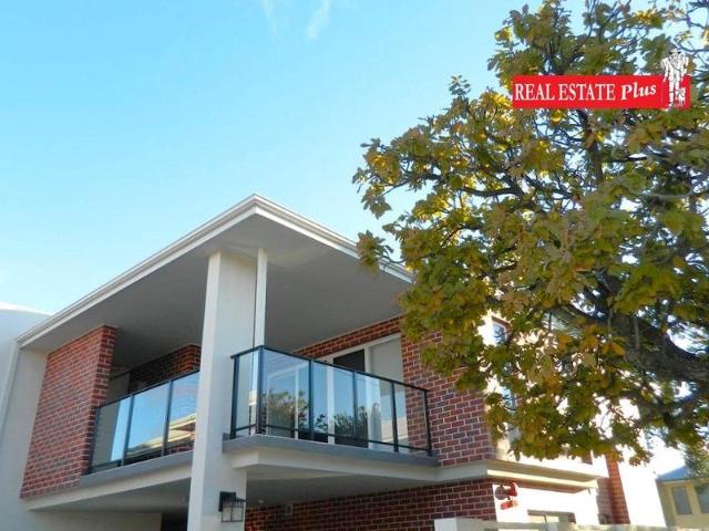 House for sale in Midland, City of Swan