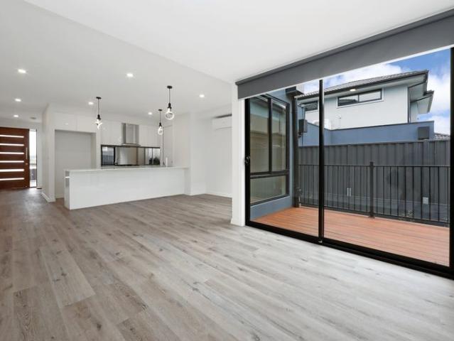 Townhouse for rent in Rowville, Melbourne