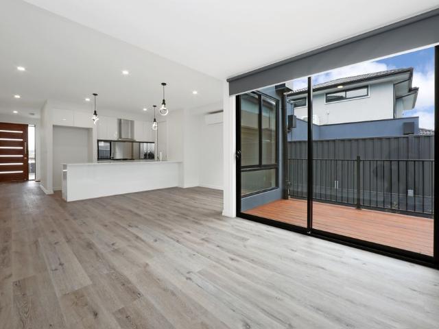 Townhouse for rent in Rowville, Melbourne
