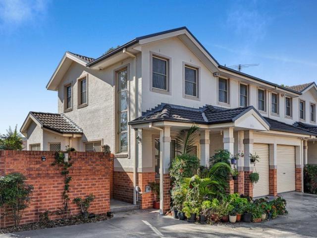Townhouse for sale in Sydney, New South Wales