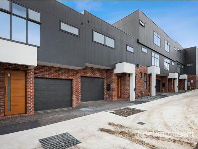Townhouse for rent in Camerons Creek, Victoria