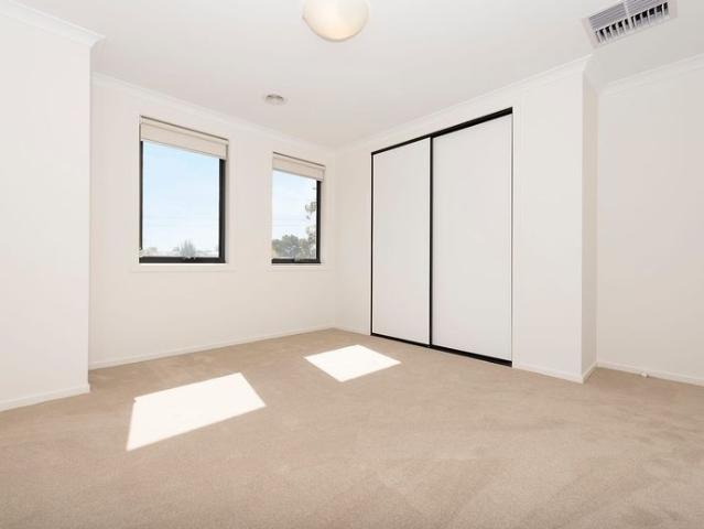 Townhouse for rent in Camerons Creek, Victoria