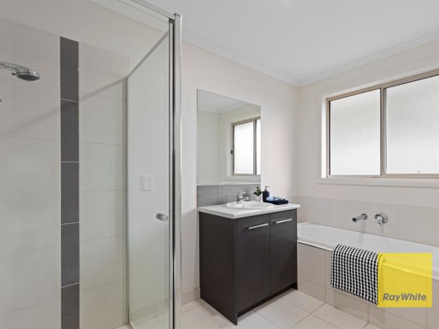 House for sale in Leopold, Victoria