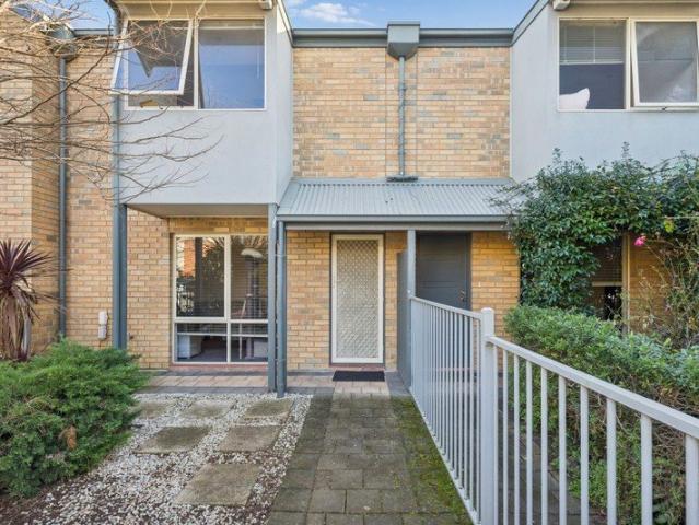 Townhouse for sale in Horseshoe Creek, South Australia