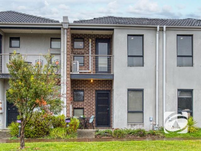 Townhouse for sale in Pakenham