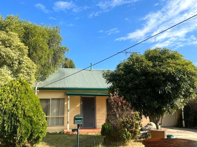 House for rent in St Albans, Melbourne