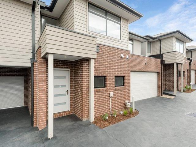 Townhouse for rent in Camerons Creek, Victoria