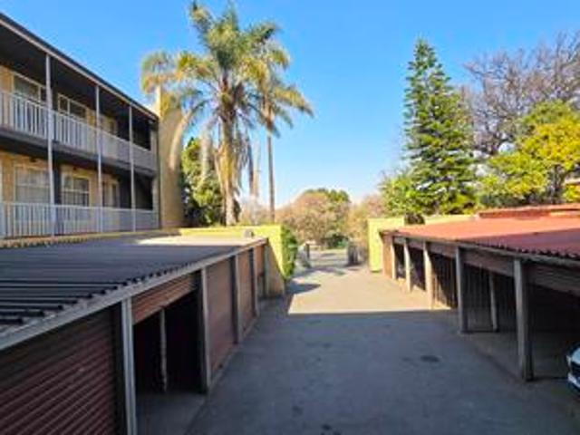 Apartment for sale in Vosloorus, Gauteng