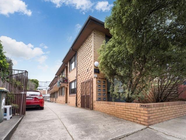 Apartment for rent in St Kilda, Melbourne