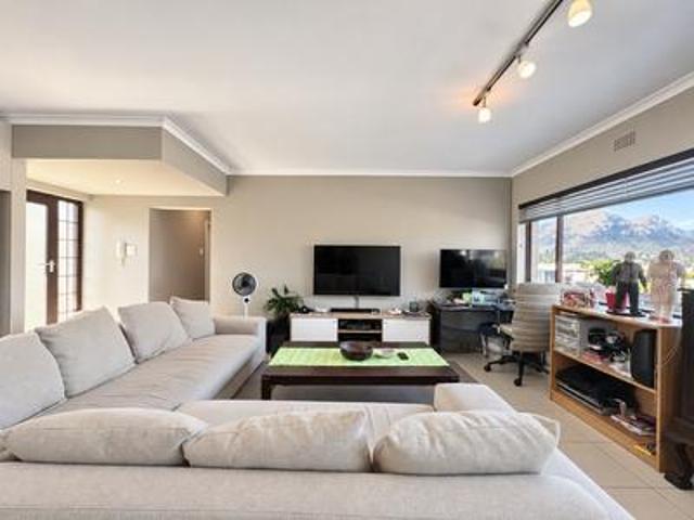 Apartment for sale in Hout Bay, Western Cape