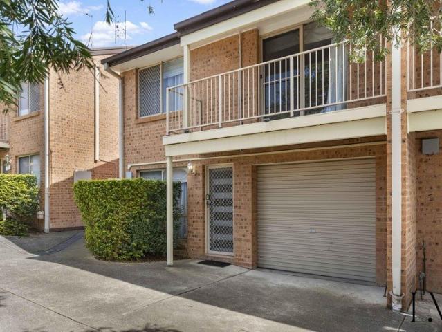Townhouse for rent in Ambergate, New South Wales