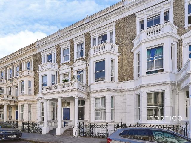 Apartment for rent in West Kensington, Greater London
