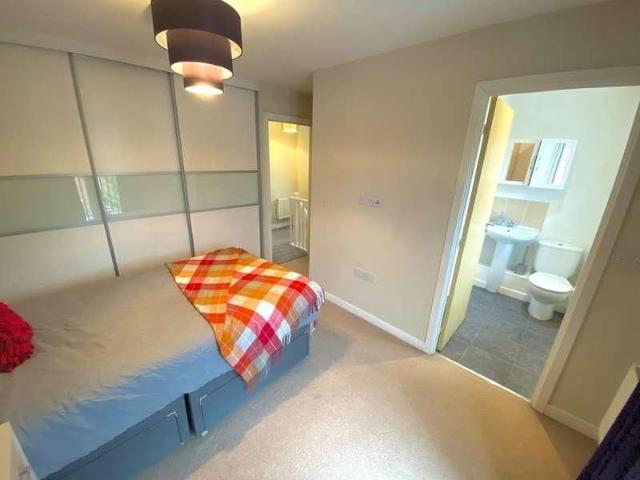 House for rent in Nores Hill, Shinfield