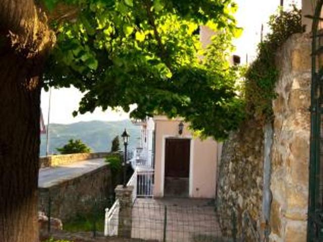 Appartamento in vendita a Perinaldo, Liguria