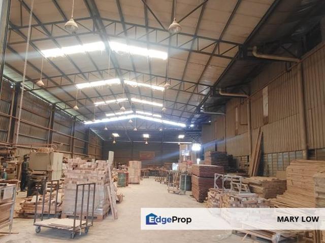 Warehouse for sale in Malaka