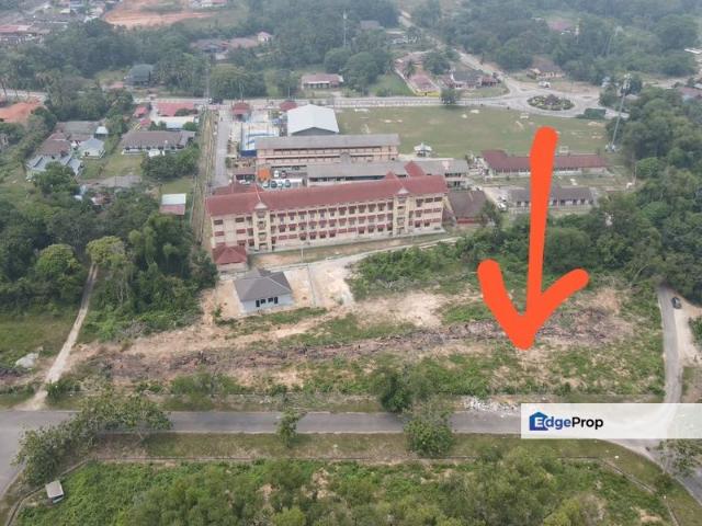 Warehouse for sale in Malaka