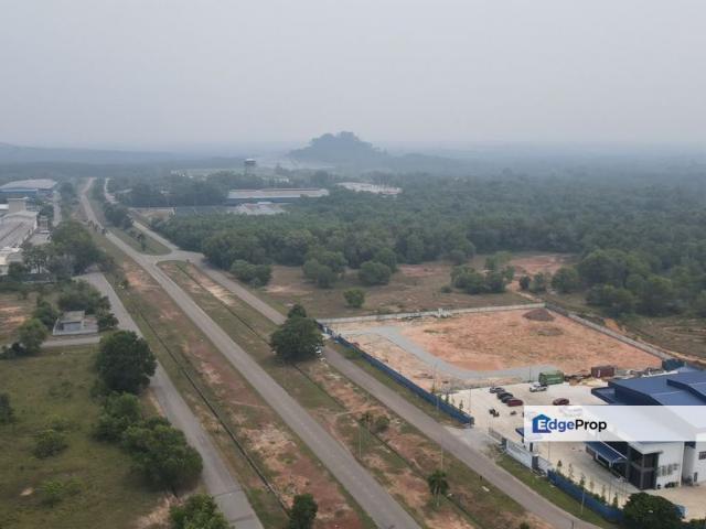 Warehouse for sale in Malaka