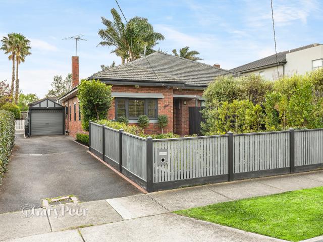 House for sale in Caulfield South