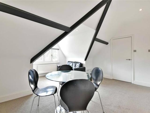 Apartment for rent in Mapesbury, Greater London