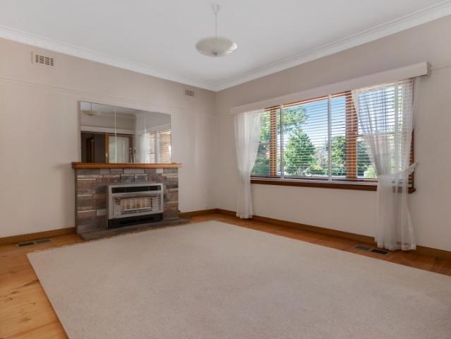 House for rent in Box Hill North