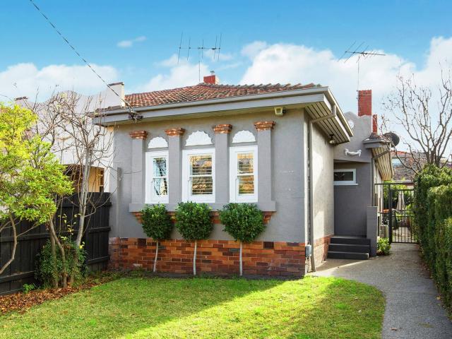 House for sale in Caulfield