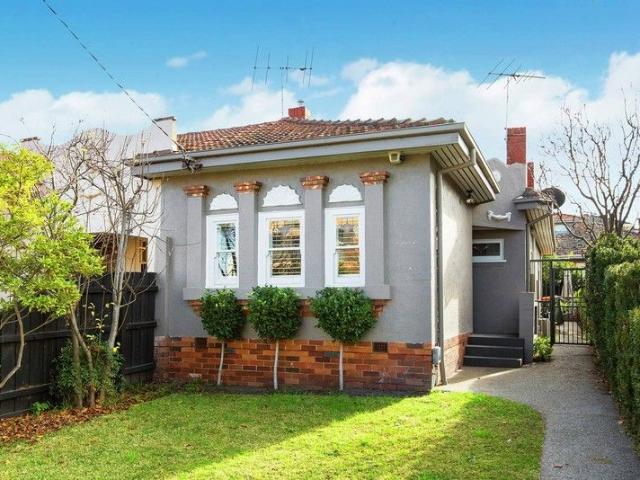 House for sale in Caulfield