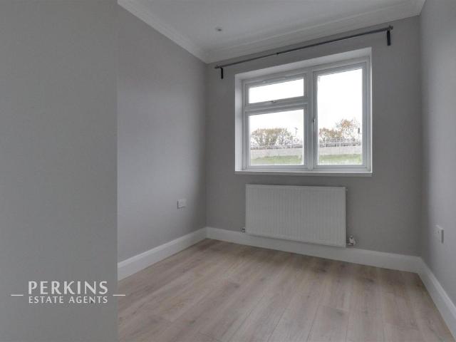 Room for rent in London Borough of Ealing, Perivale