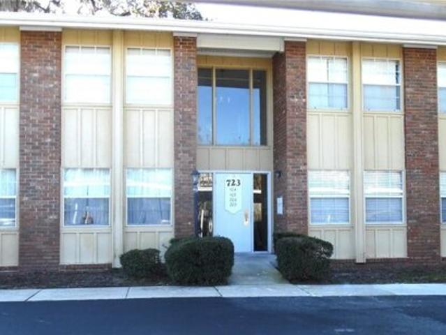 Condo for sale in Leesburg