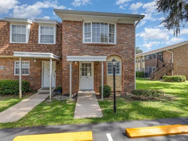 Condo for sale in Leesburg