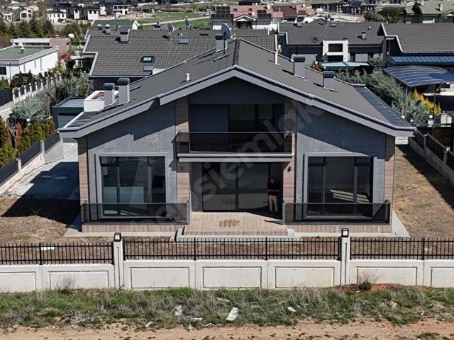 Gölbaşi, Ankara içerisinde satılık Villa