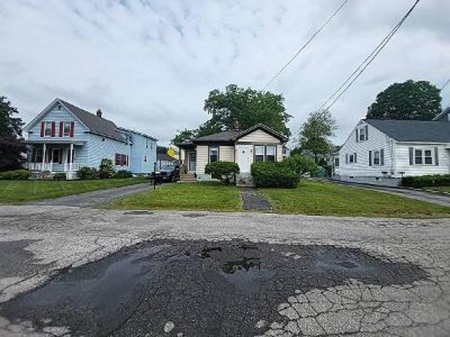 House for sale in Manchester
