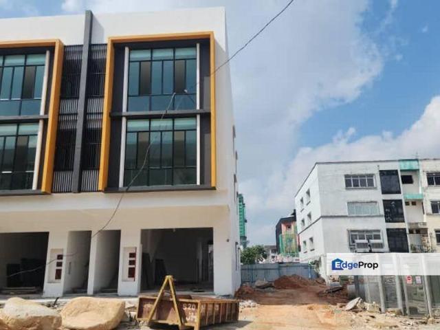 Shop for sale in Plentong, Johor