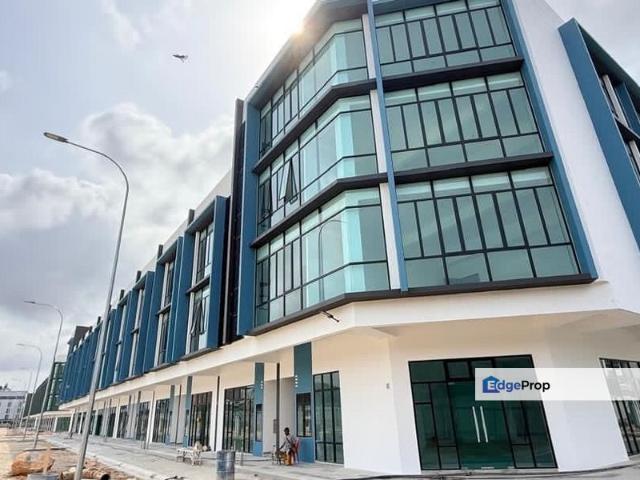 Shop for rent in Bandar Baru Permas Jaya, Plentong