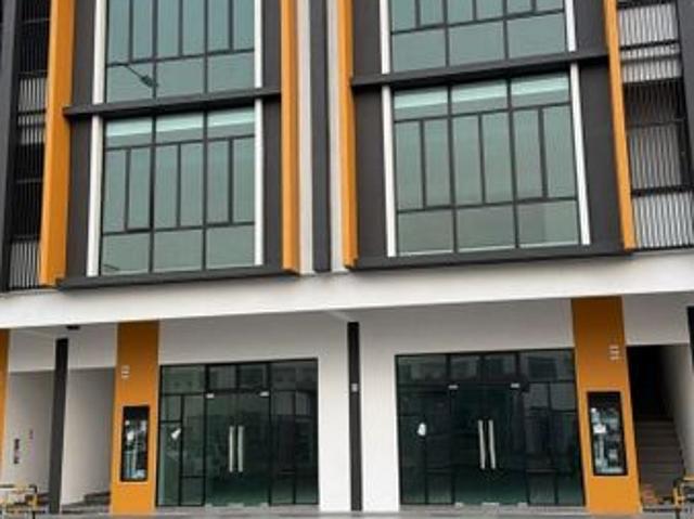 Shop for sale in Bandar Baru Permas Jaya, Plentong