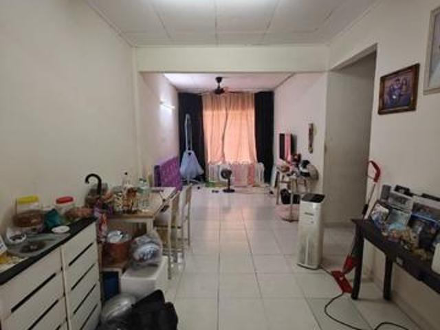 Flat for sale in Bandar Baru Permas Jaya, Kampung Senibong